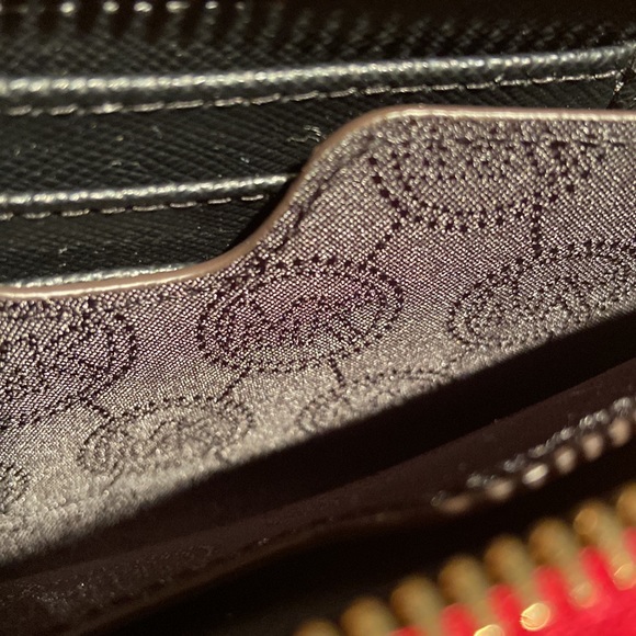 NWOT Michael Kors Essential zip Wallet Wristlet red & white leather - Picture 8 of 14